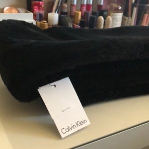 Black faux fur Calvin Klein scarf